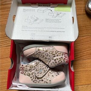 BRAND NEW IN BOX See Kai Run fleece lined boots